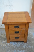 oak small chest of drawers 